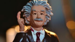 科学をもっと好きになるには|ピタゴラス・ニュートン・アインシュタインの人間くさいエピソード