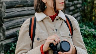 新聞社で働く女性記者おすすめの服装は何?決まりはあるの 職場別にわかるリアルと注意点