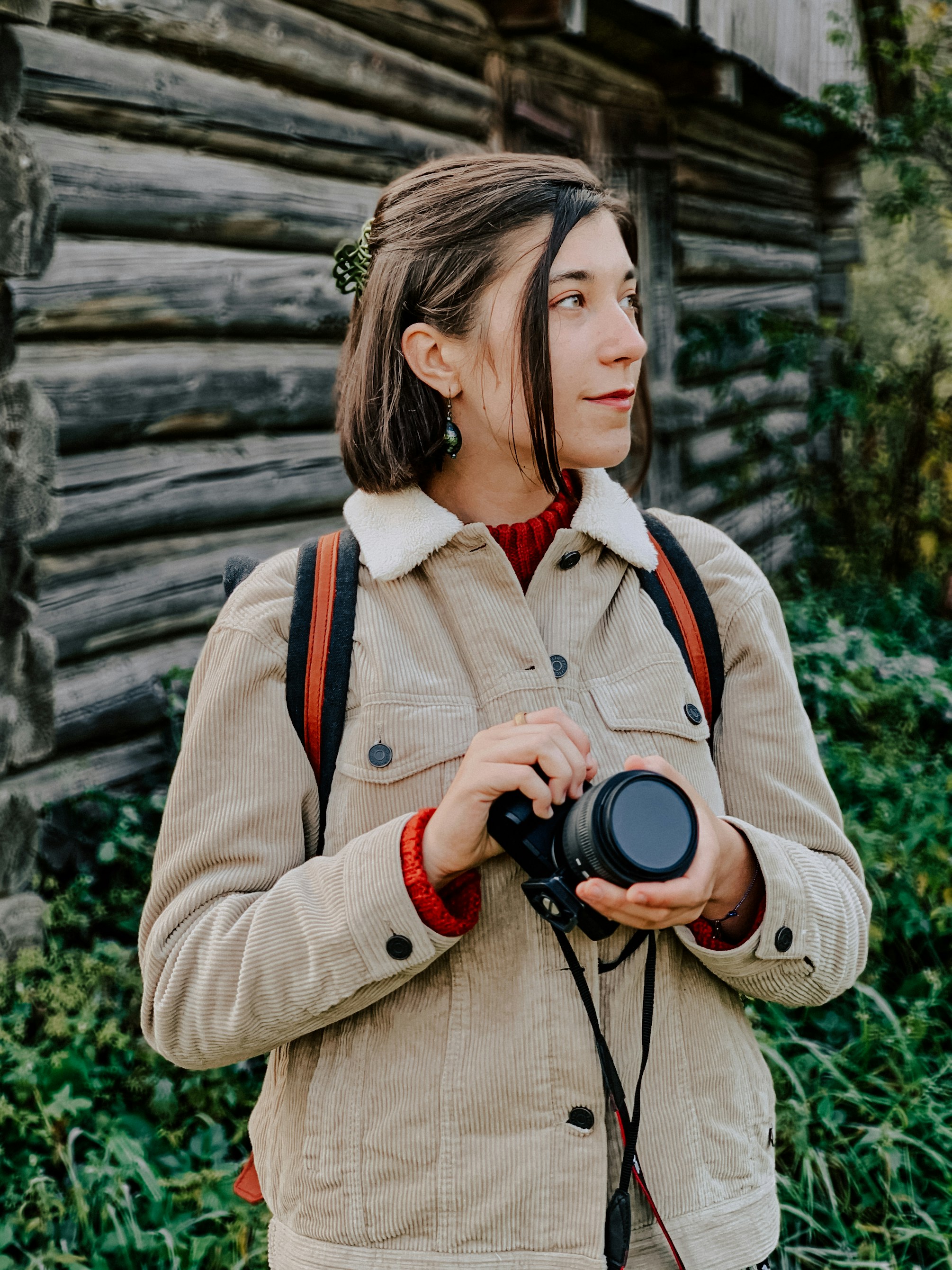 新聞社で働く女性記者おすすめの服装は何？決まりはあるの　職場別にわかるリアルと注意点